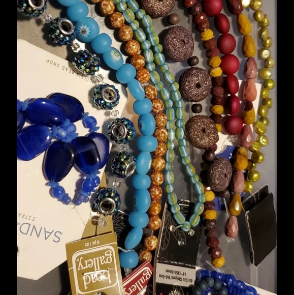 11 strands of new beads - Picture 5 of 8